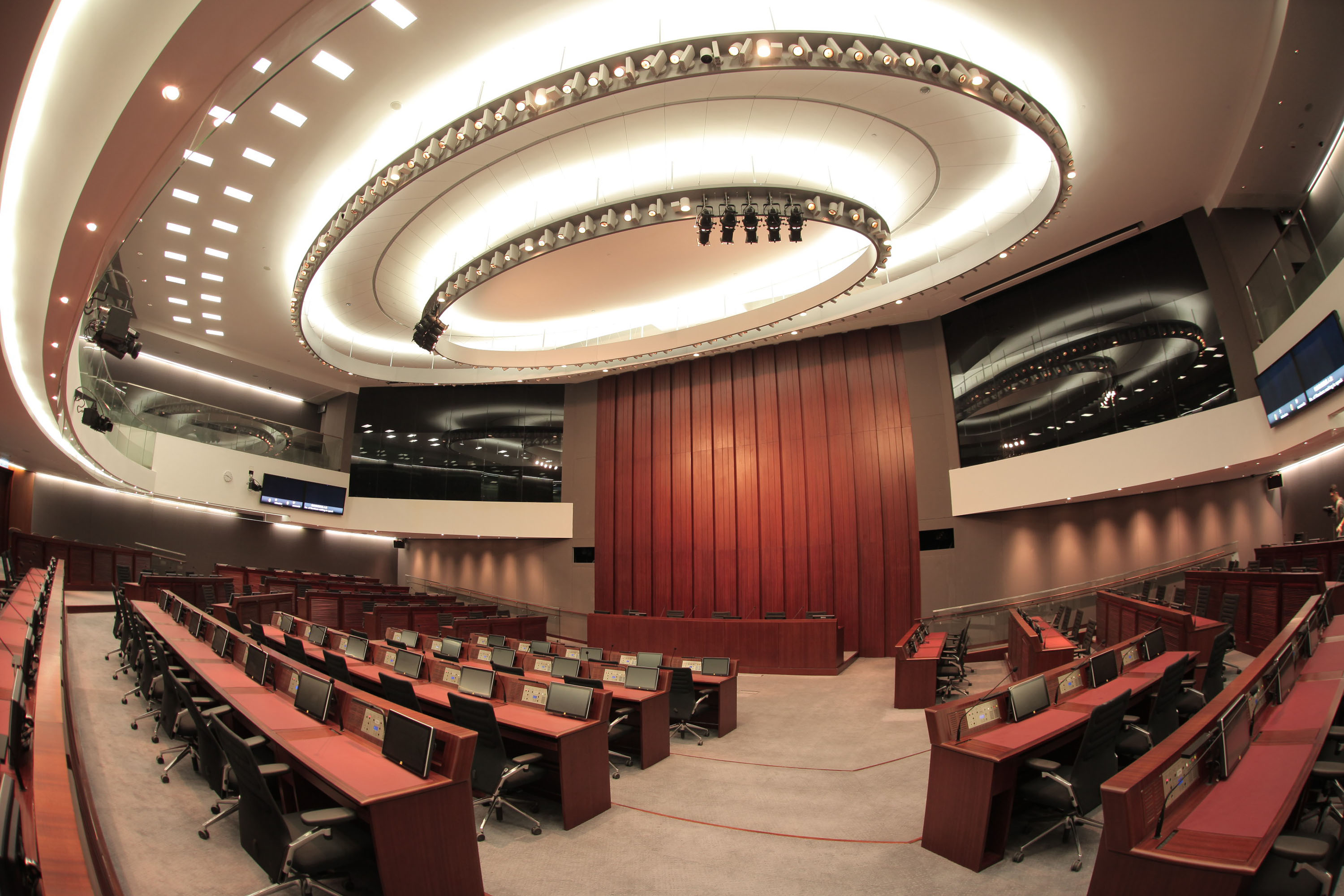 財務委員會及內務委員會的會議通常於會議室1舉行。