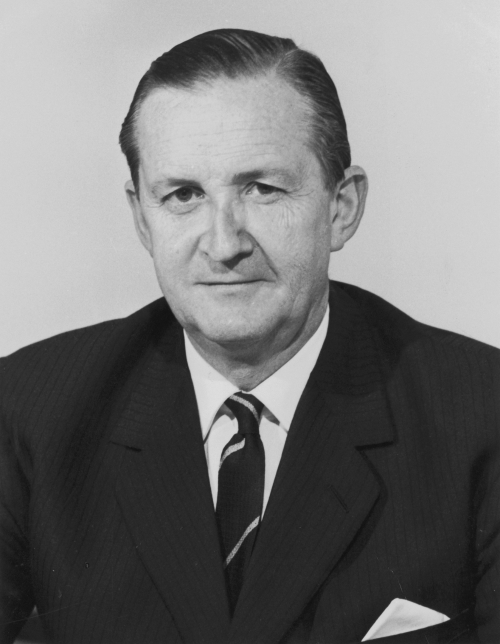 麦理浩勋爵, KT, GBE, KCMG, KCVO