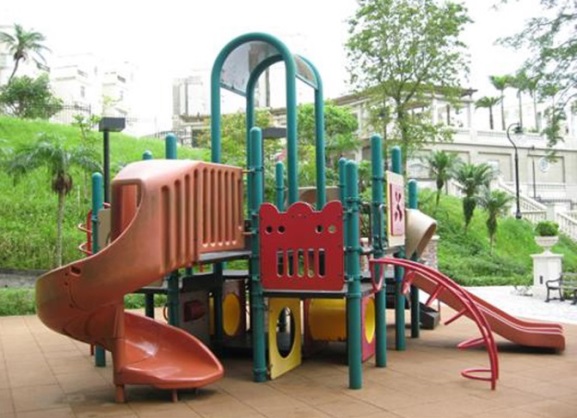 
Figure 3 — Mount Austin Playground, Hong Kong